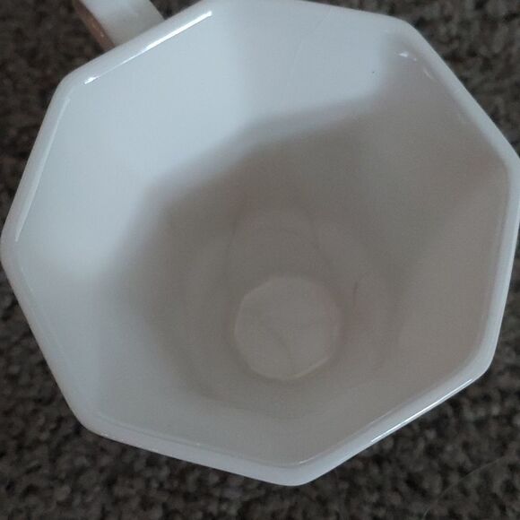 Nikko  Christmas Tea Cup and Saucer - Picture 7 of 9